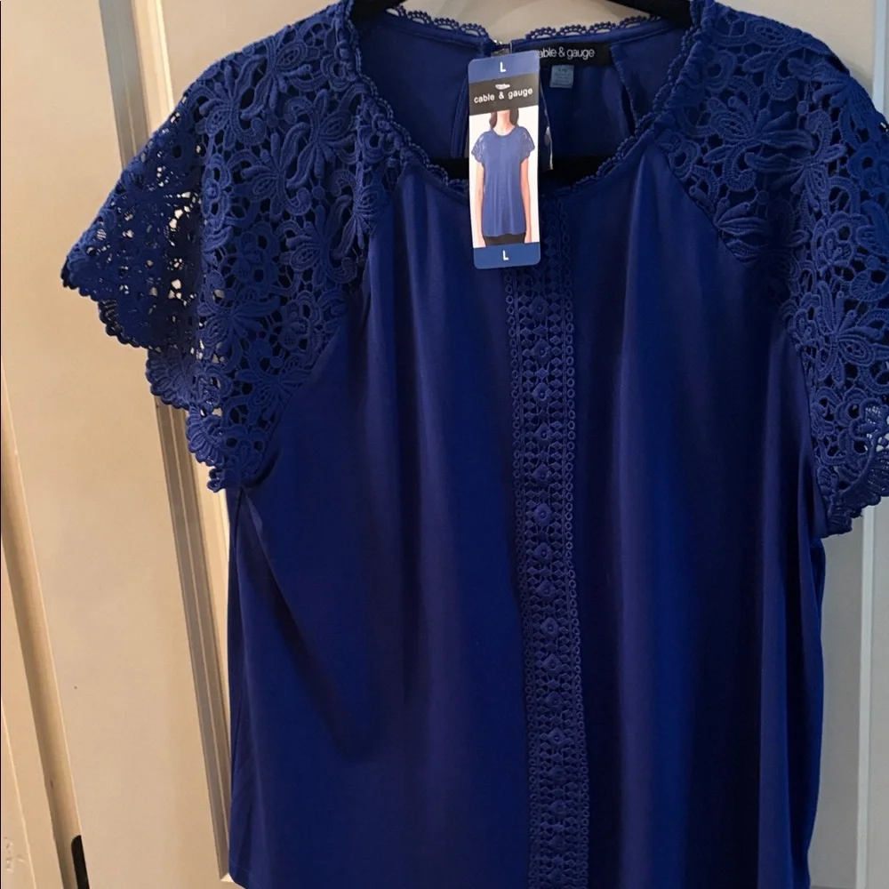 NWT Cable & Gauge Women's Royal Blue Top Large - Picture 1 of 8
